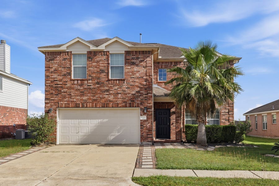 Property photo for 6407 Hillock Lane, Pearland, TX