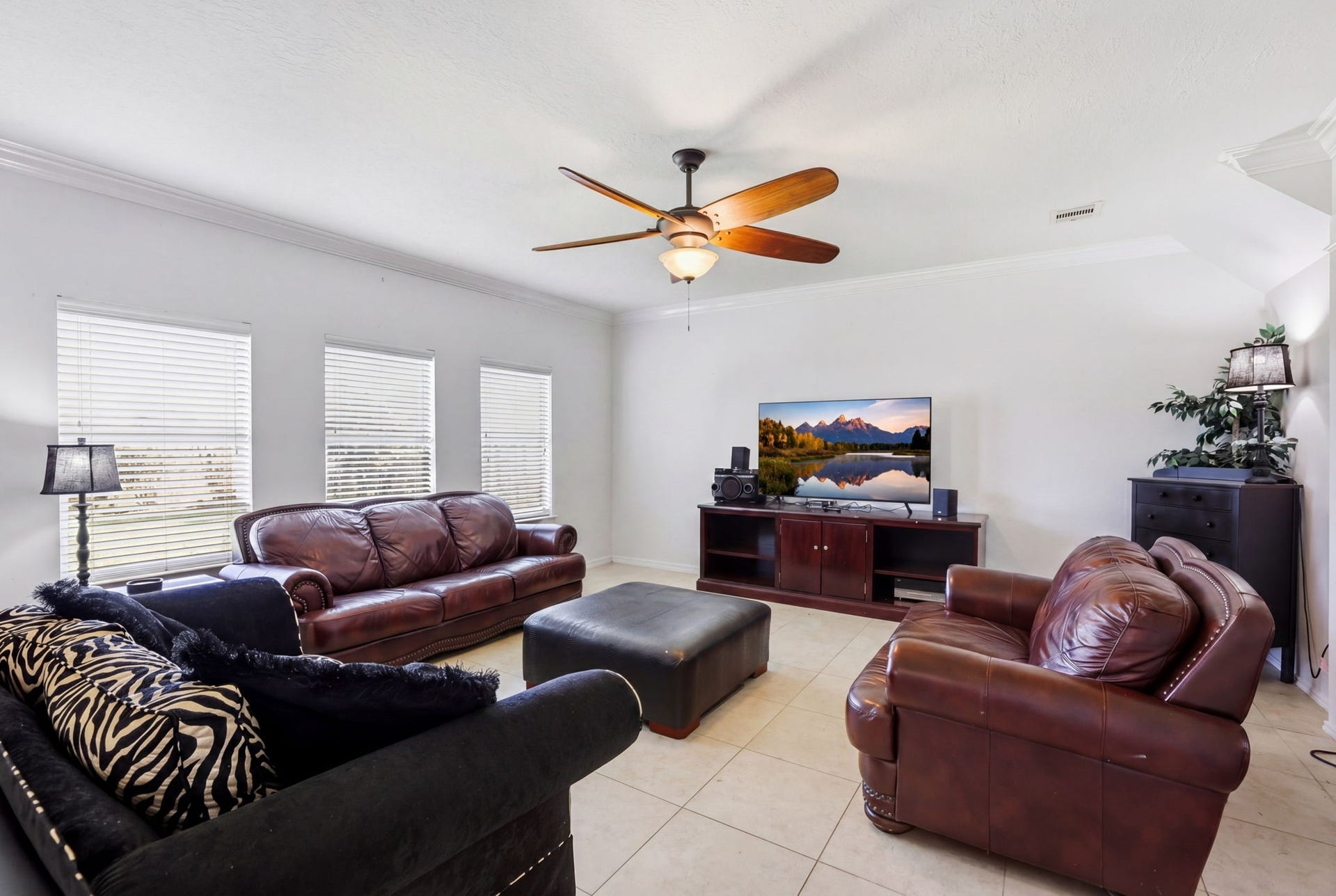 6407 Hillock Lane, Pearland, TX 77584 6407 Hillock Lane, Pearland, TX 77584