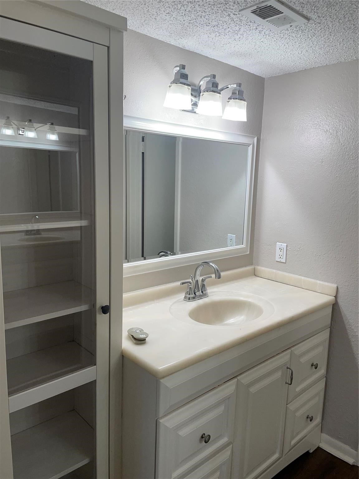 2800 Jeanetta Street, #2803, Houston, TX 77063 2800 Jeanetta Street, #2803, Houston, TX 77063