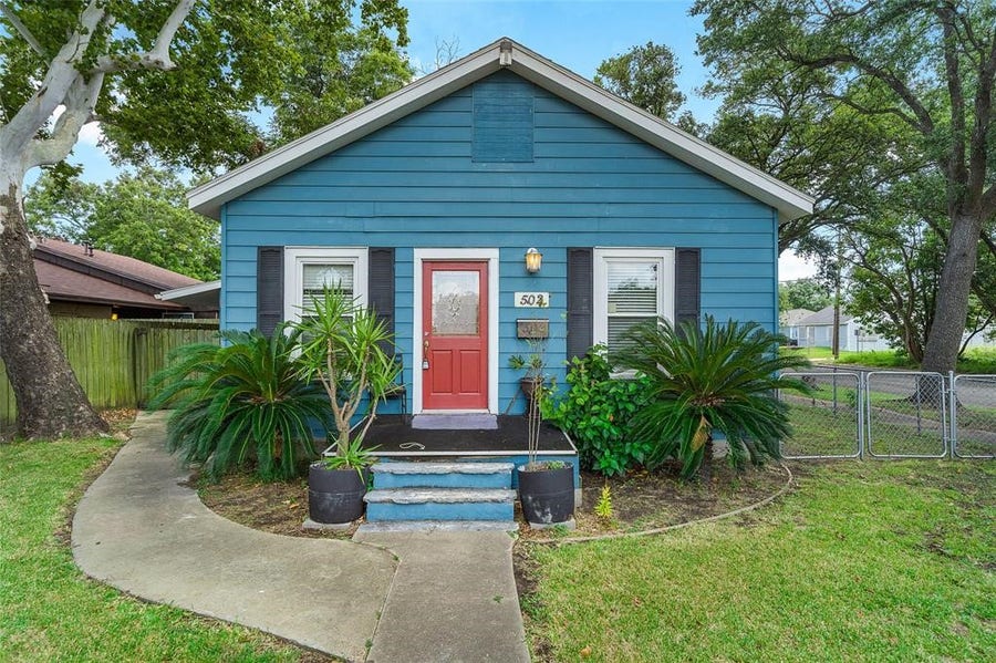 Property photo for 502 6th Avenue N, Texas City, TX