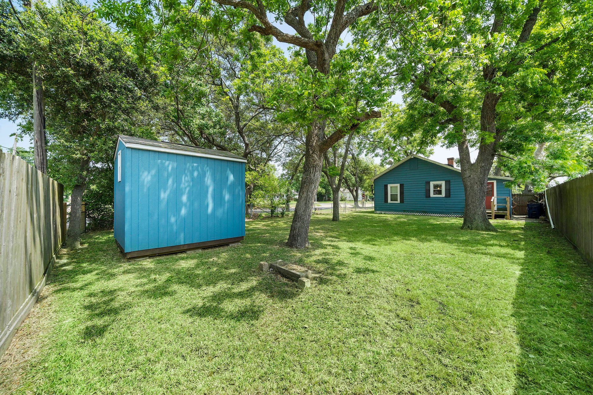 502 6th Avenue N, Texas City, TX 77590 502 6th Avenue N, Texas City, TX 77590