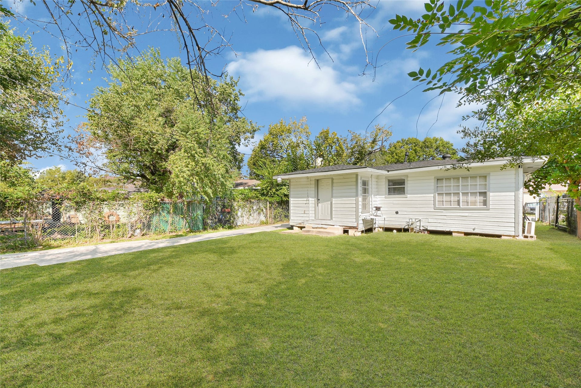 10526 Palestine Street, Jacinto City, TX 77029 10526 Palestine Street, Jacinto City, TX 77029