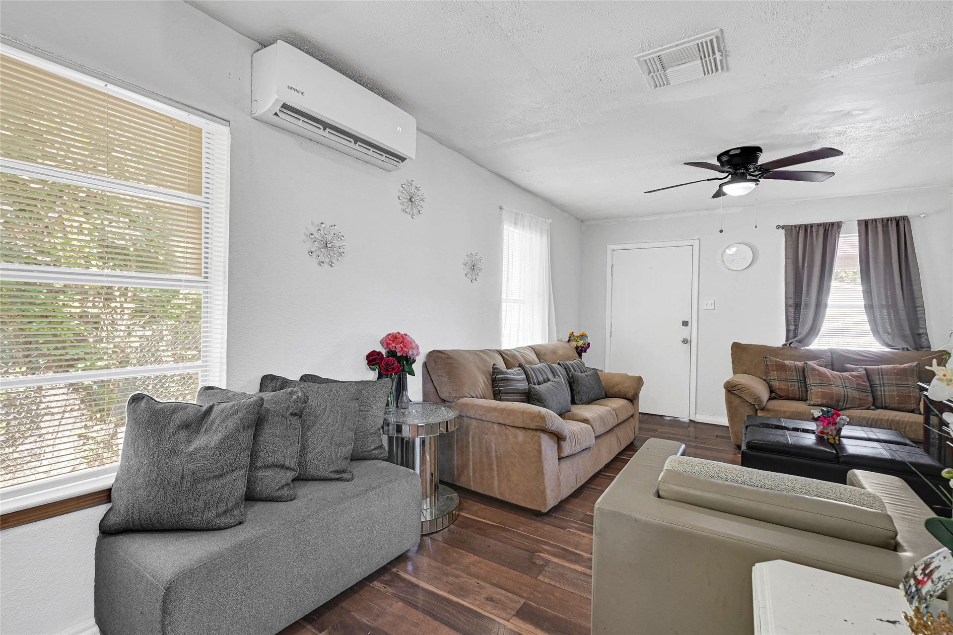 10526 Palestine Street, Jacinto City, TX 77029 10526 Palestine Street, Jacinto City, TX 77029