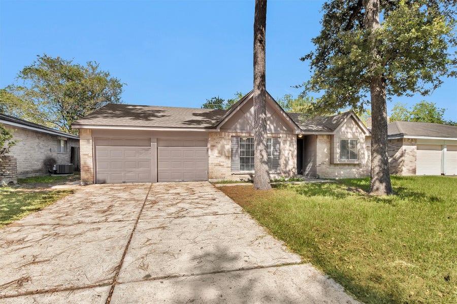 Property photo for 23038 Banquo Drive, Spring, TX