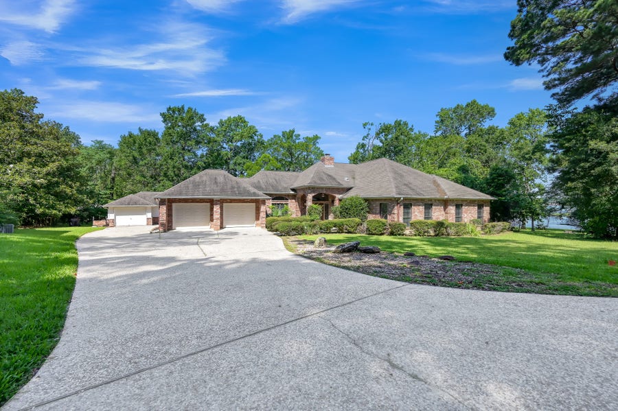Property photo for 13777 Parkway Manor Drive, Willis, TX