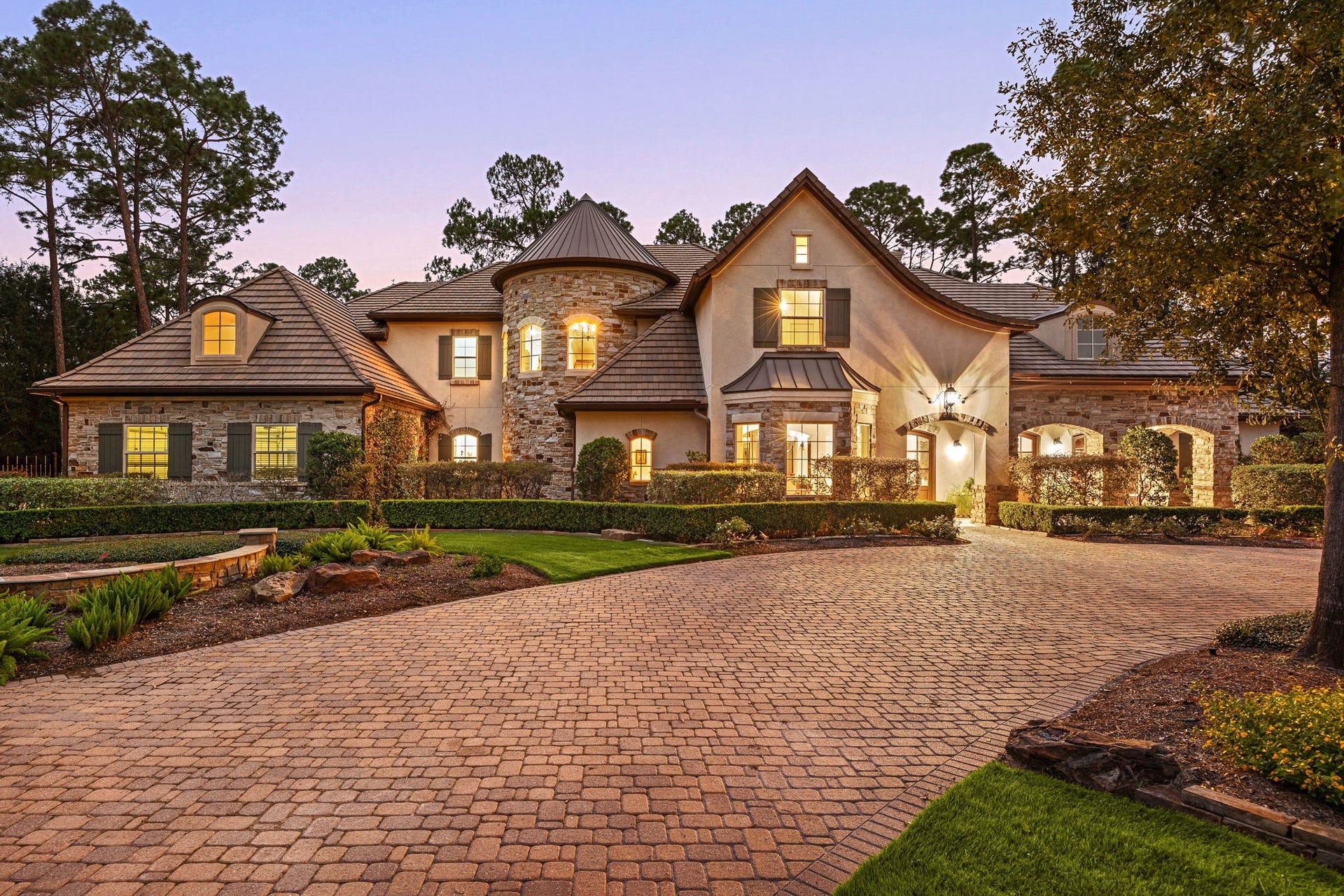 2127 Fawn Meadow Lane, Richmond, TX 77406 Welcome to 2127 Fawn Meadow Lane in the prestigious gated enclave of Rolling Creek. Stunning estate with beautiful architectural details and inviting curb appeal.