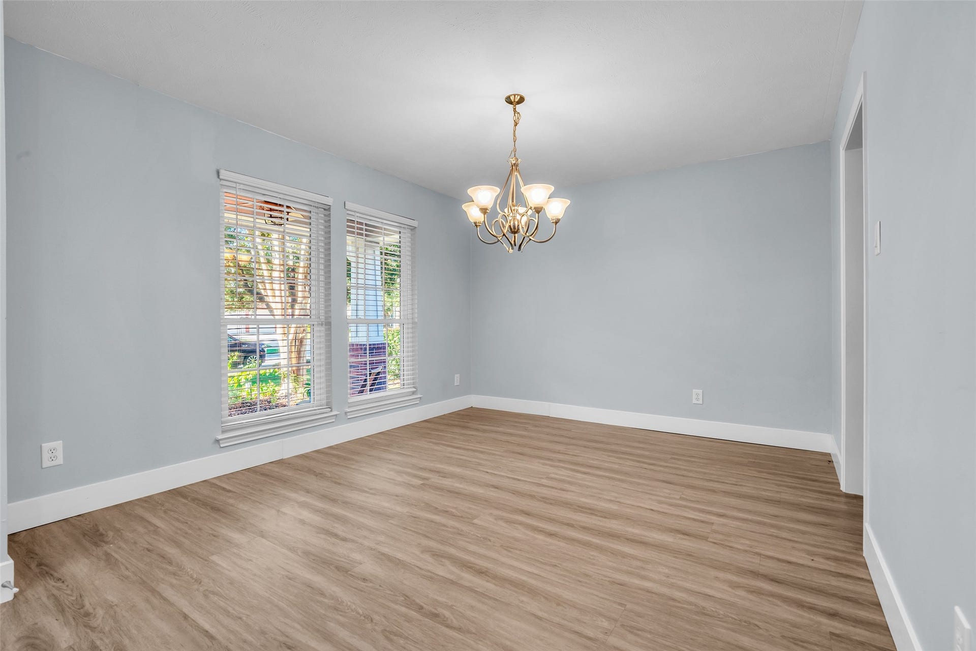 12722 Wolf Creek Court, Humble, TX 77346 Dining room
