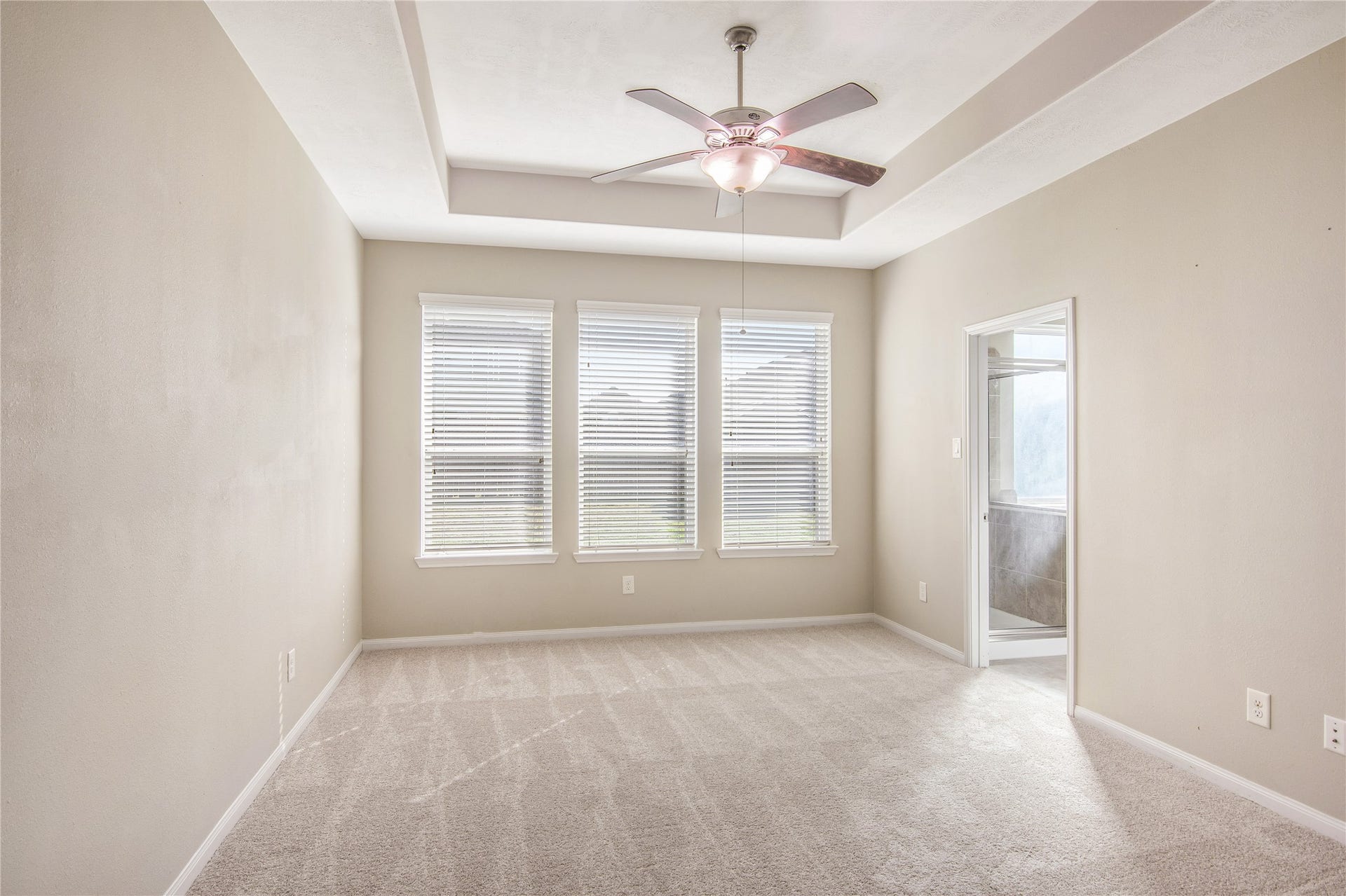 21670 Chokecherry Avenue, Porter, TX 77365 21670 Chokecherry Avenue, Porter, TX 77365