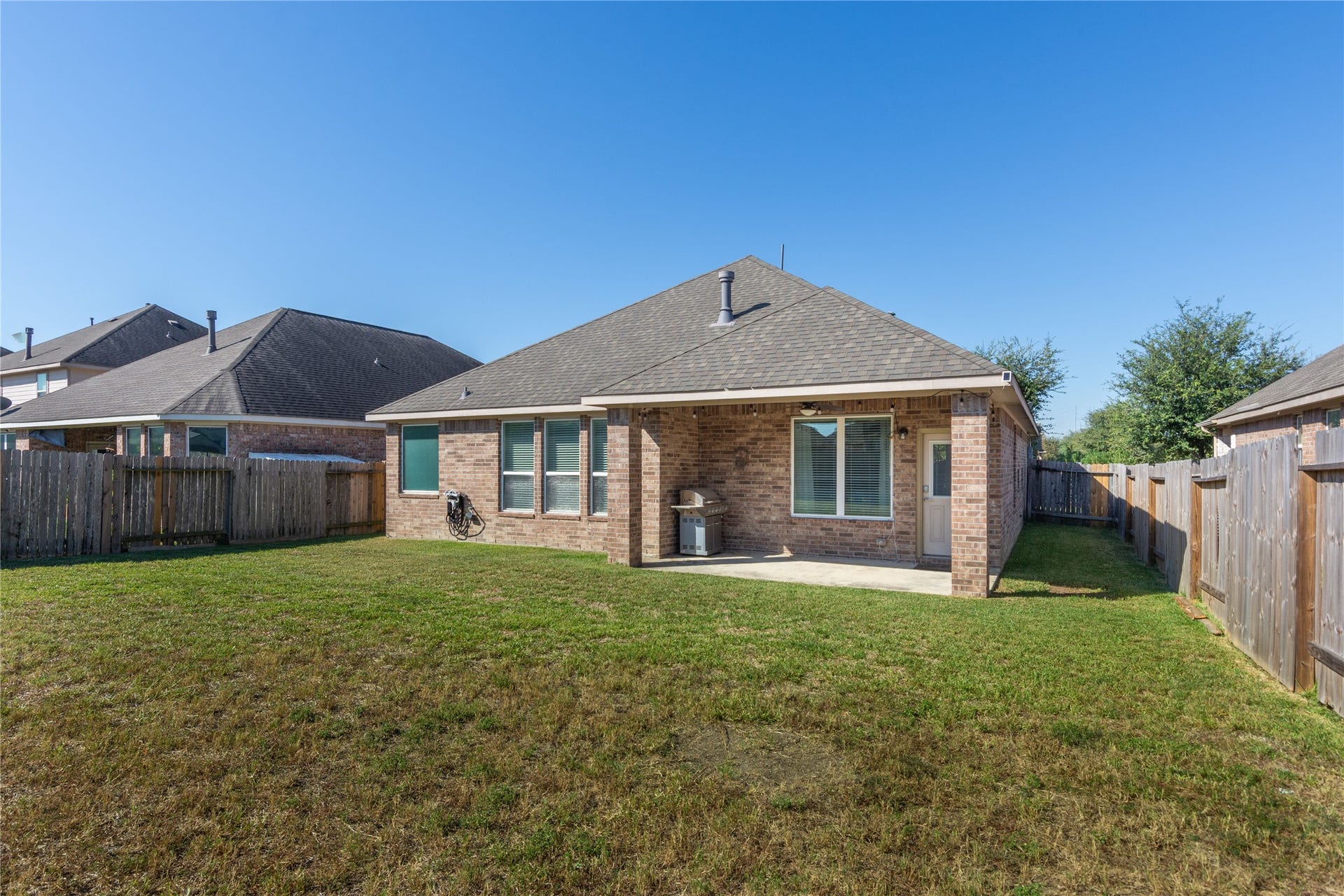 21670 Chokecherry Avenue, Porter, TX 77365 21670 Chokecherry Avenue, Porter, TX 77365