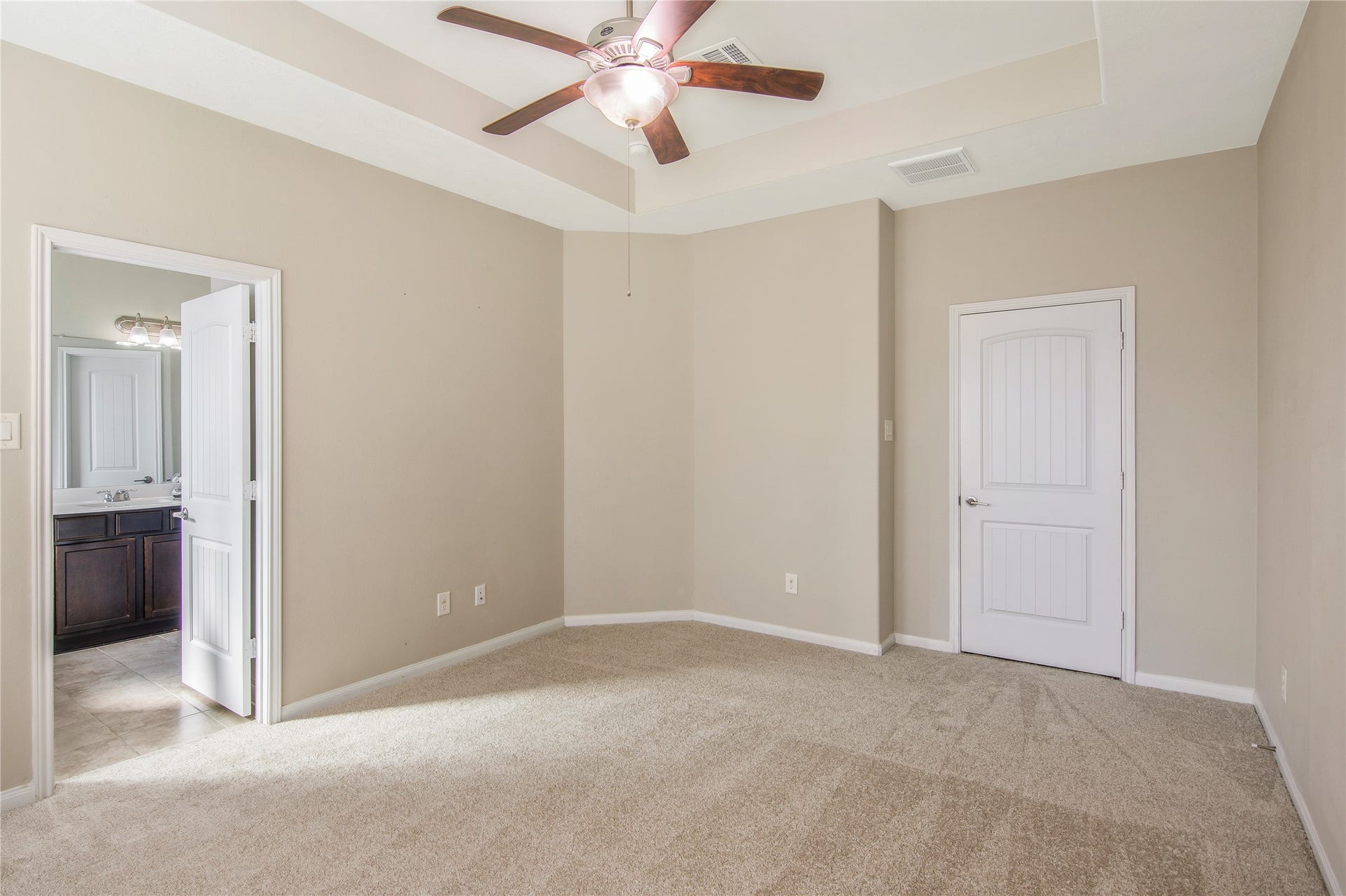 21670 Chokecherry Avenue, Porter, TX 77365 21670 Chokecherry Avenue, Porter, TX 77365