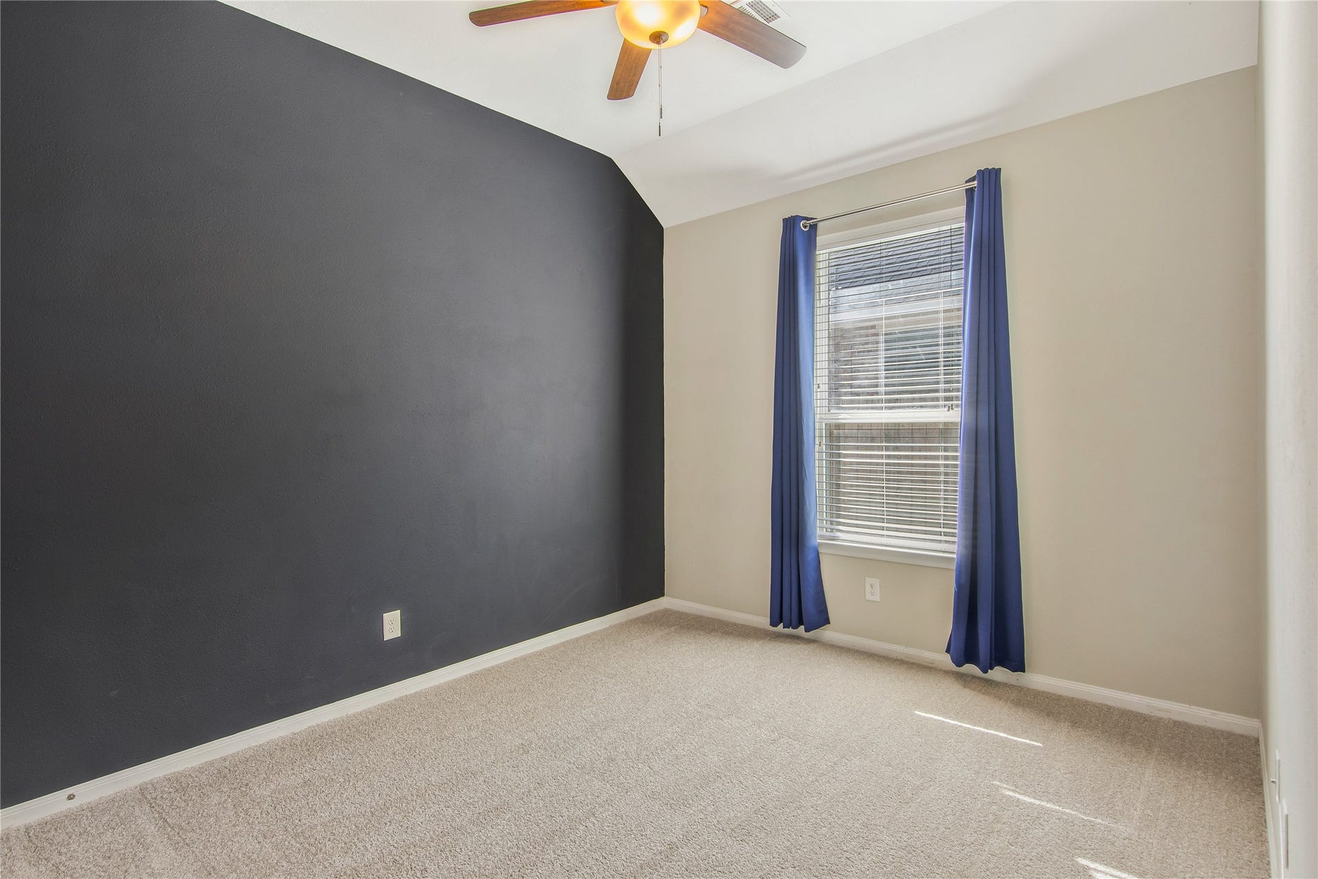 21670 Chokecherry Avenue, Porter, TX 77365 21670 Chokecherry Avenue, Porter, TX 77365