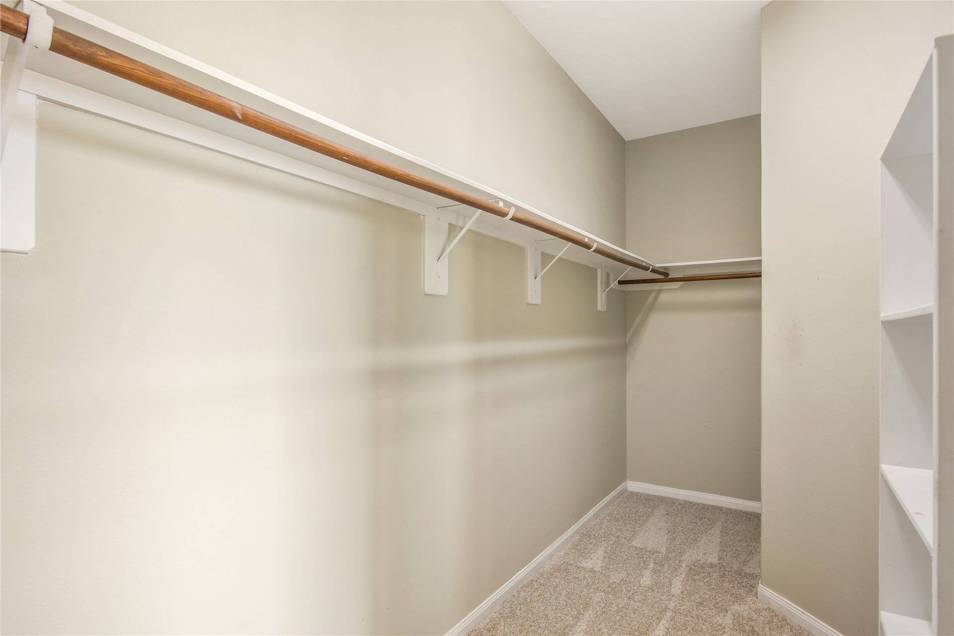 21670 Chokecherry Avenue, Porter, TX 77365 21670 Chokecherry Avenue, Porter, TX 77365