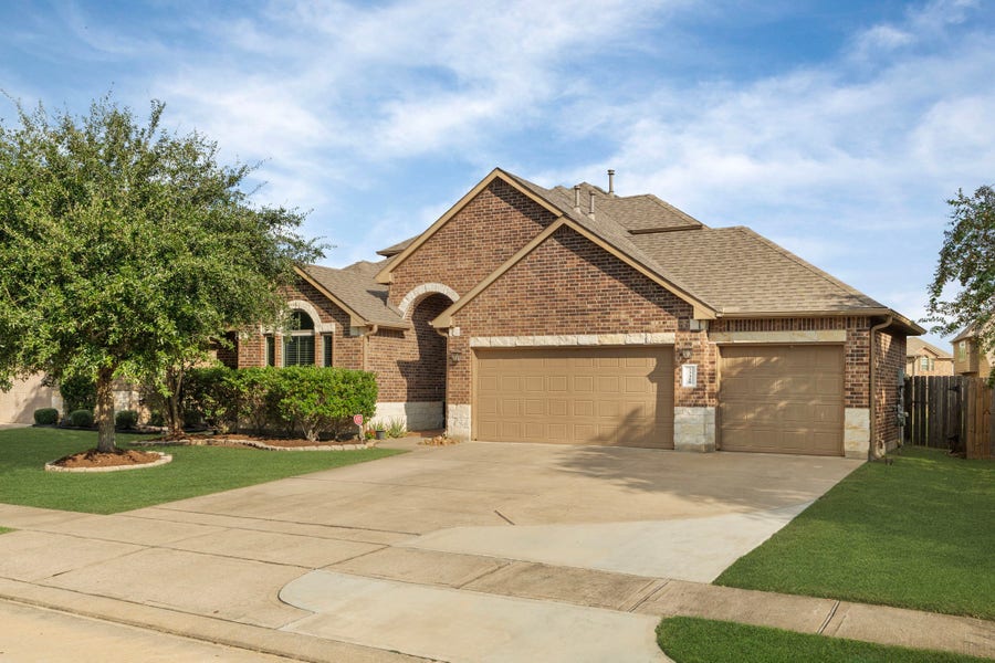 Property photo for 23418 Tirino Shores Drive, Katy, TX
