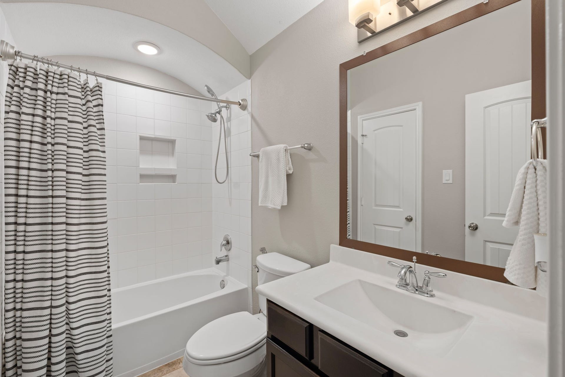 23418 Tirino Shores Drive, Katy, TX 77493 As well as the convenience of a nice bathroom