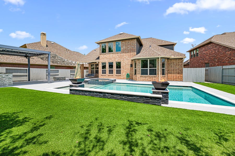 Property photo for 16935 Kilgarth Drive, Richmond, TX
