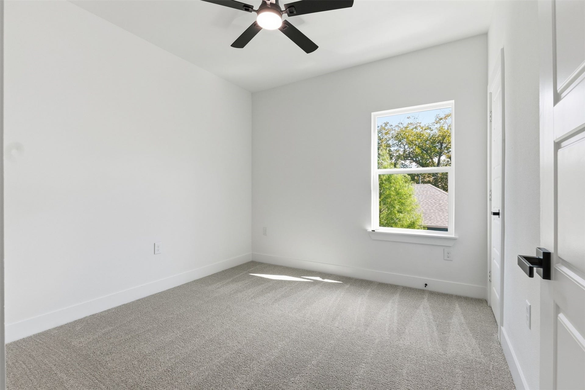 7982 Chateau Street, Houston, TX 77028