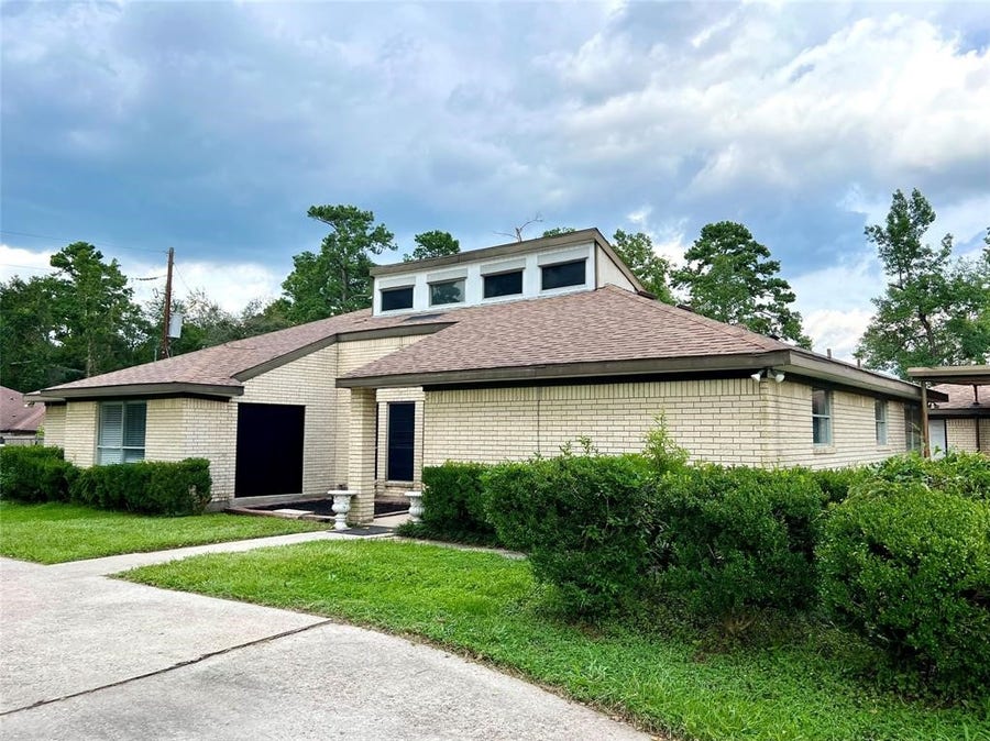 Property photo for 14221 Horseshoe Bend, Conroe, TX