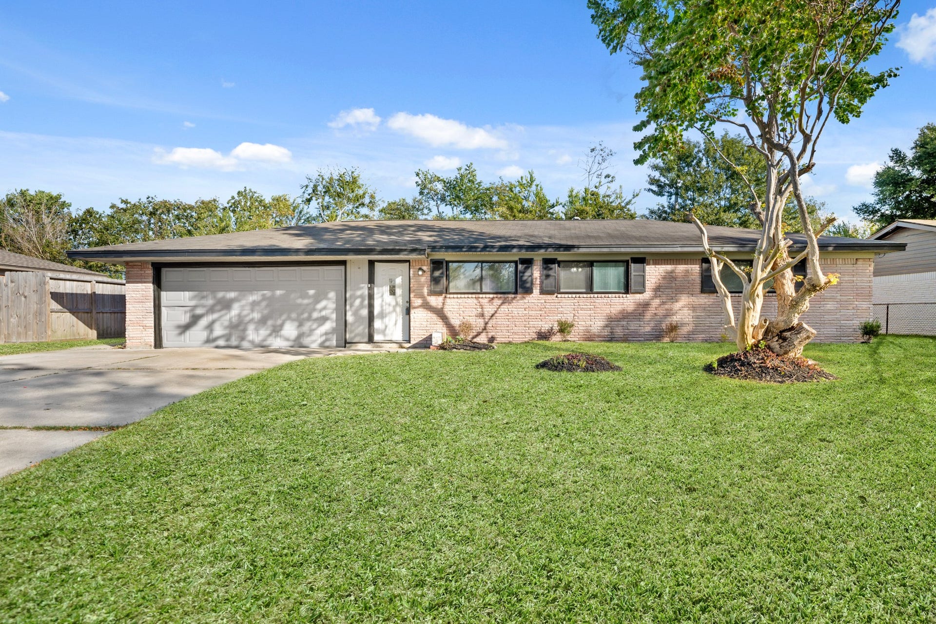 2808 28th Avenue N, Texas City, TX 77590 2808 28th Avenue N, Texas City, TX 77590