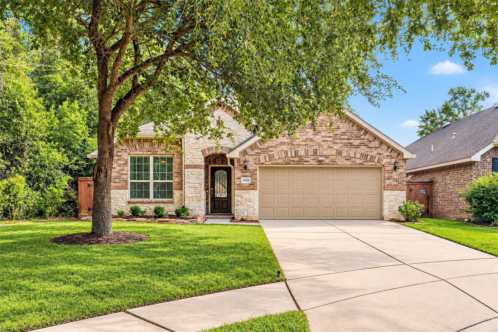 4568 Argonne Woods Drive, Porter, TX 77365 VIRTUAL GRASS EDIT