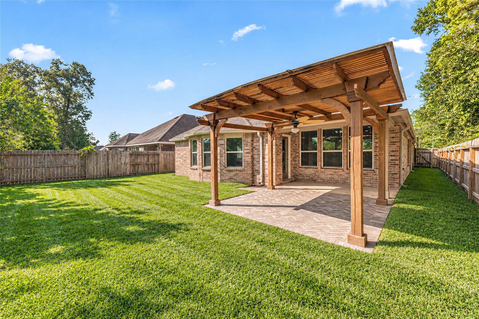 4568 Argonne Woods Drive, Porter, TX 77365 VIRTUAL GRASS EDIT