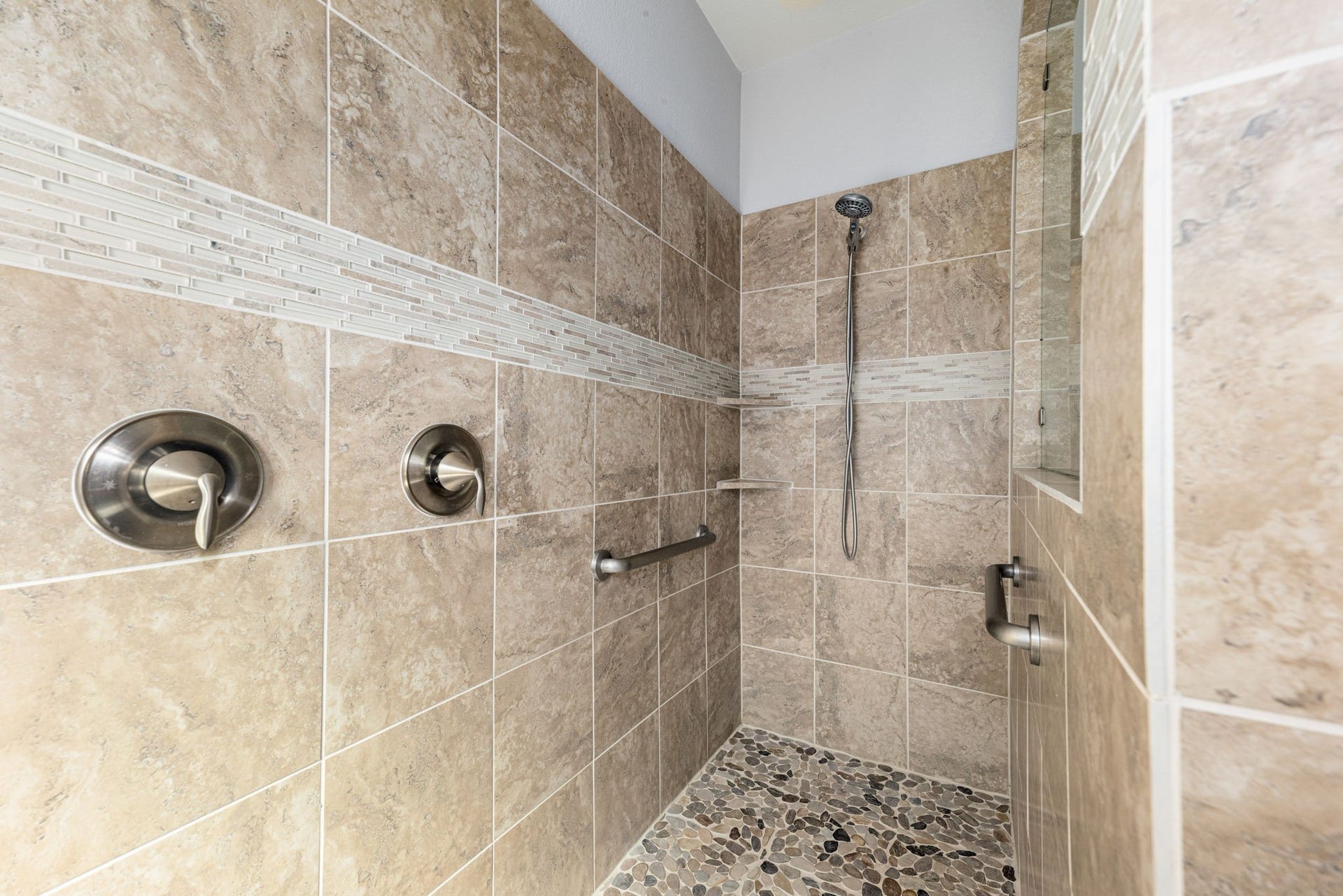 4568 Argonne Woods Drive, Porter, TX 77365 4568 Argonne Woods Drive, Porter, TX 77365