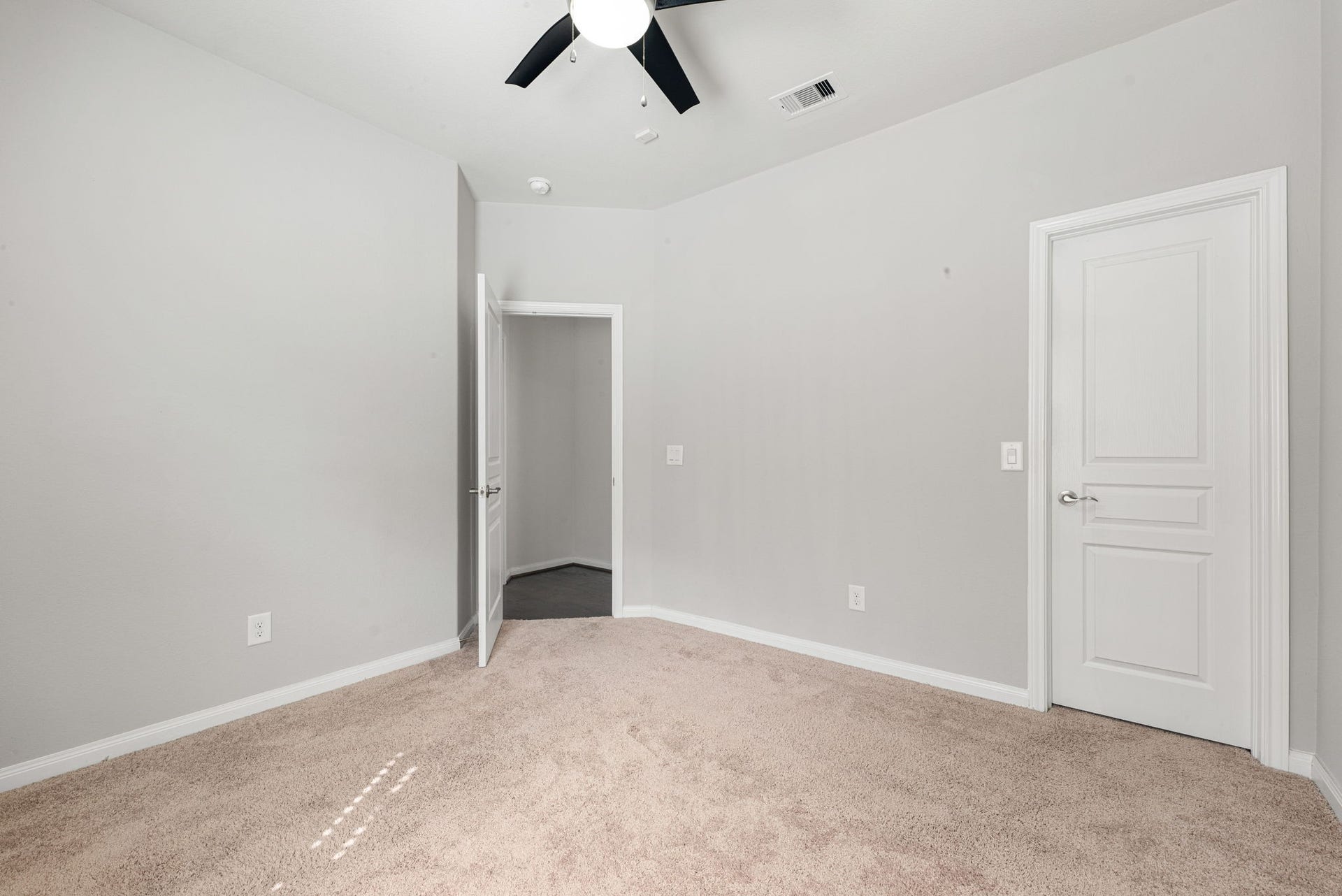 4568 Argonne Woods Drive, Porter, TX 77365 4568 Argonne Woods Drive, Porter, TX 77365