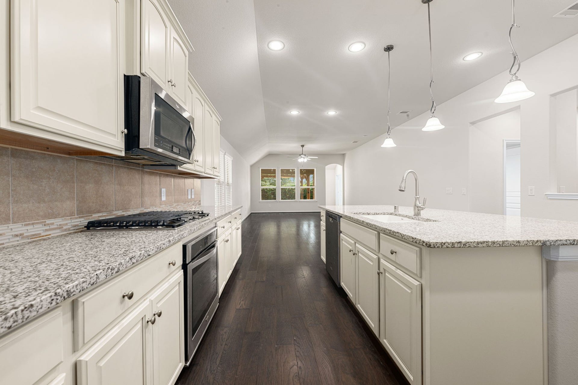 4568 Argonne Woods Drive, Porter, TX 77365 4568 Argonne Woods Drive, Porter, TX 77365