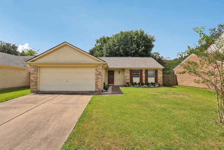 Property photo for 4406 Alamo Avenue, Sugar Land, TX
