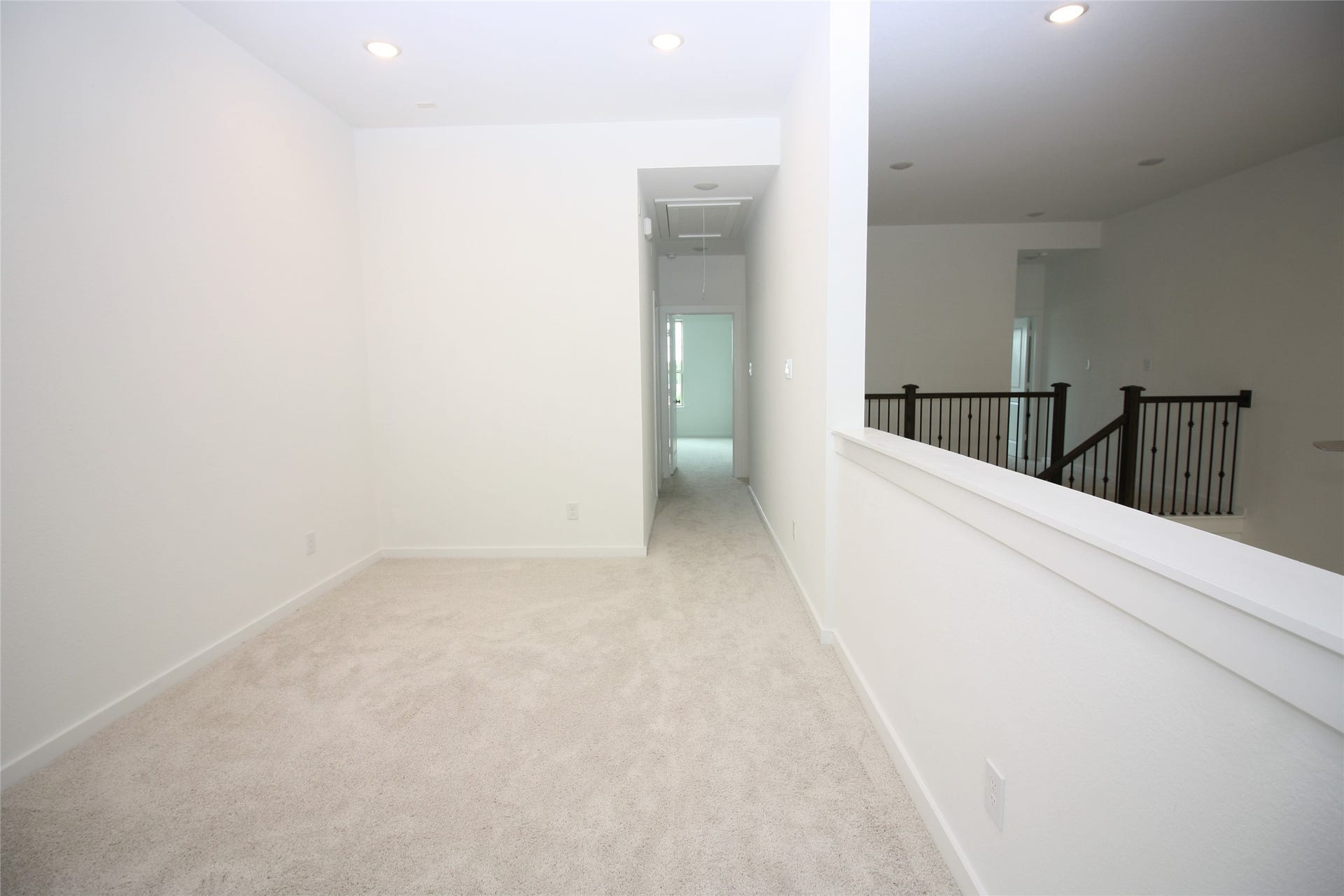 6527 Scarlet Pond Lane, Fulshear, TX 77441 Loft in second floor, can be use as game room or office
