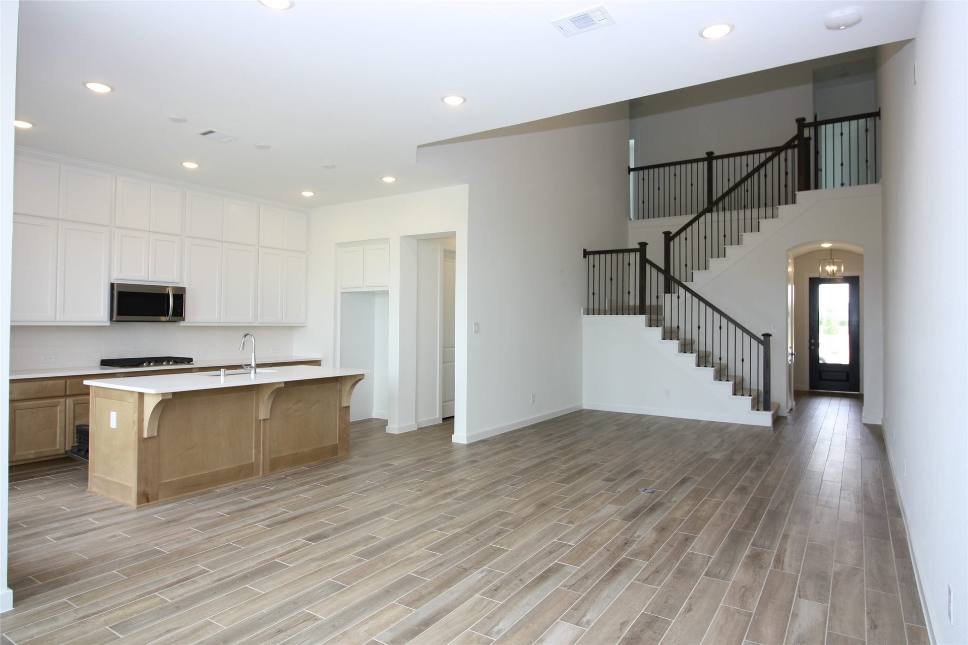 6527 Scarlet Pond Lane, Fulshear, TX 77441 Open concept home