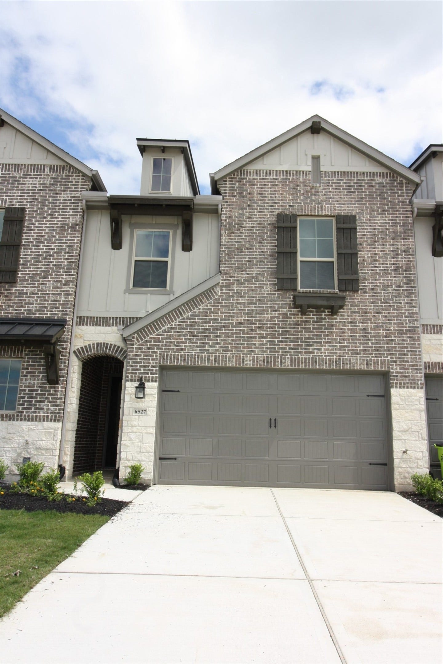 6527 Scarlet Pond Lane, Fulshear, TX 77441 Welcome home