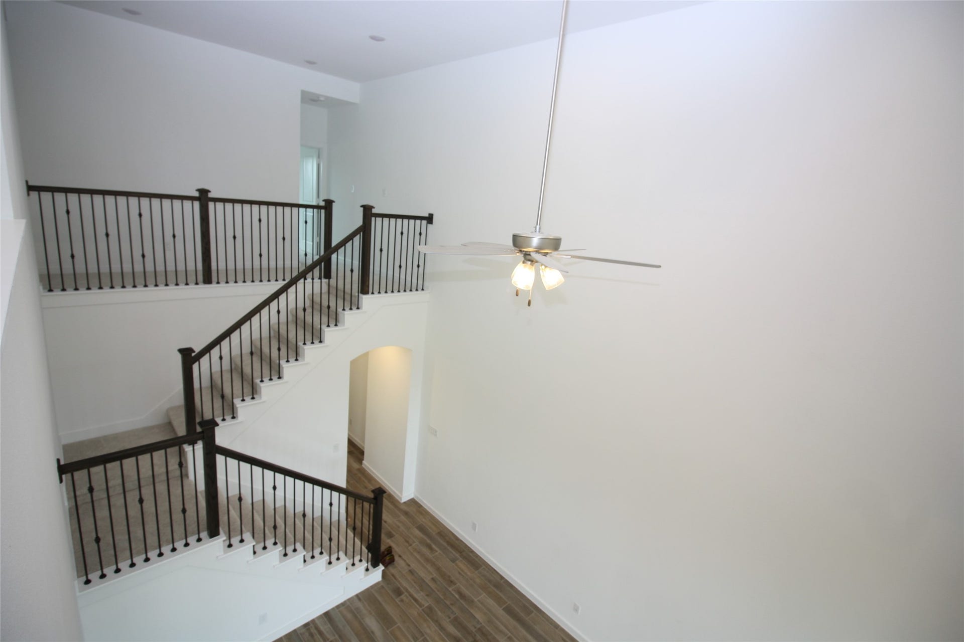6527 Scarlet Pond Lane, Fulshear, TX 77441 Elegant stairs.