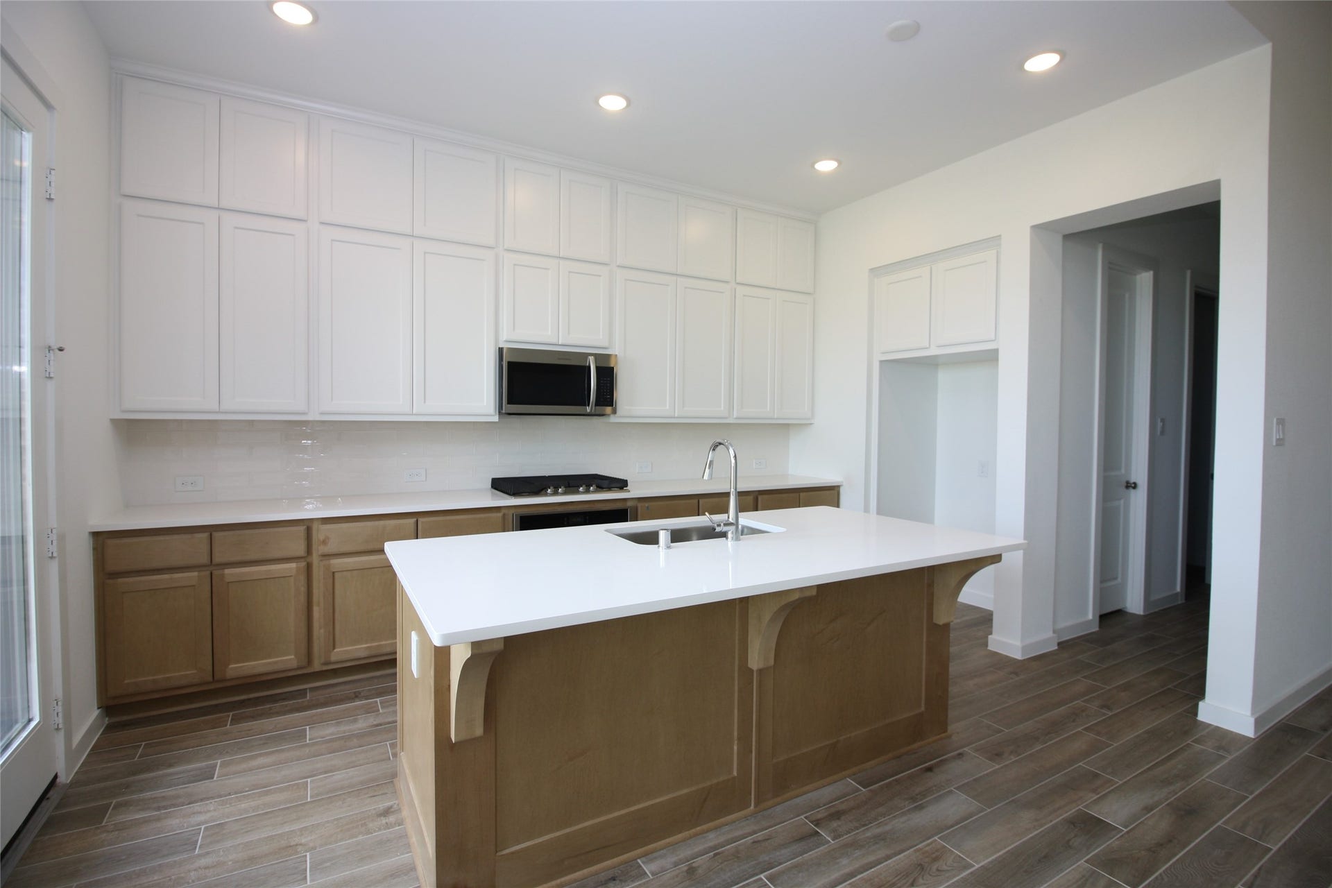 6527 Scarlet Pond Lane, Fulshear, TX 77441 Open concept Gourmet kitchen