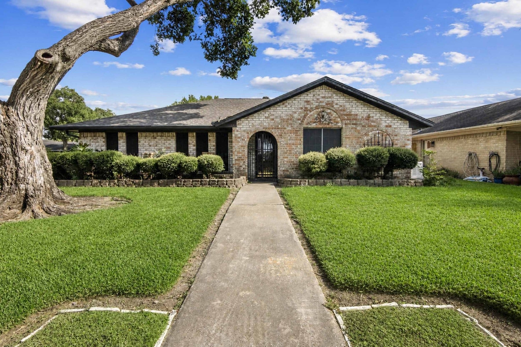 Come make this house your home!