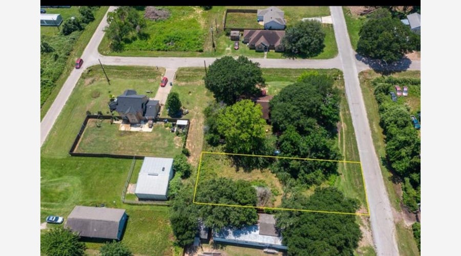 Property photo for 0 2nd Street, Hempstead, TX
