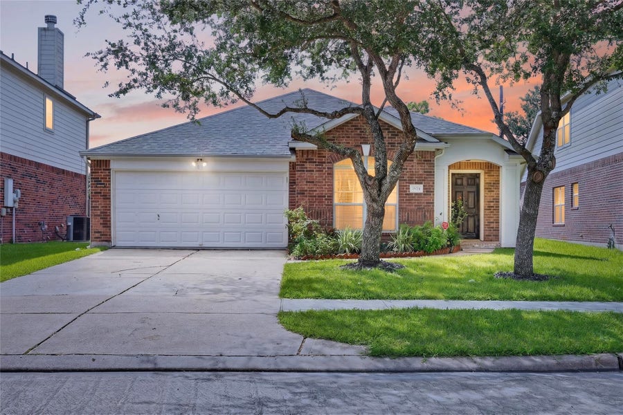 Property photo for 2606 Cypress Springs Drive, Pearland, TX