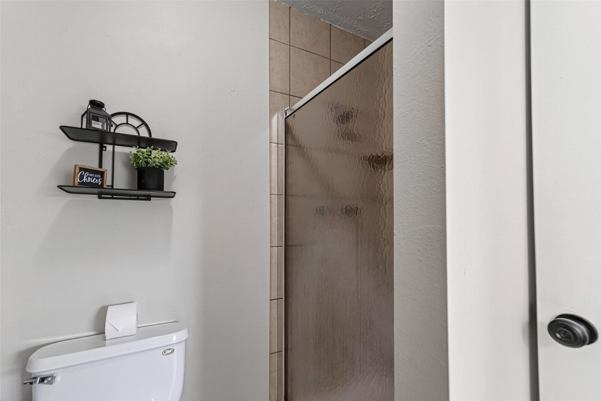 16615 Barcelona Drive, Friendswood, TX 77546 Primary Bathroom