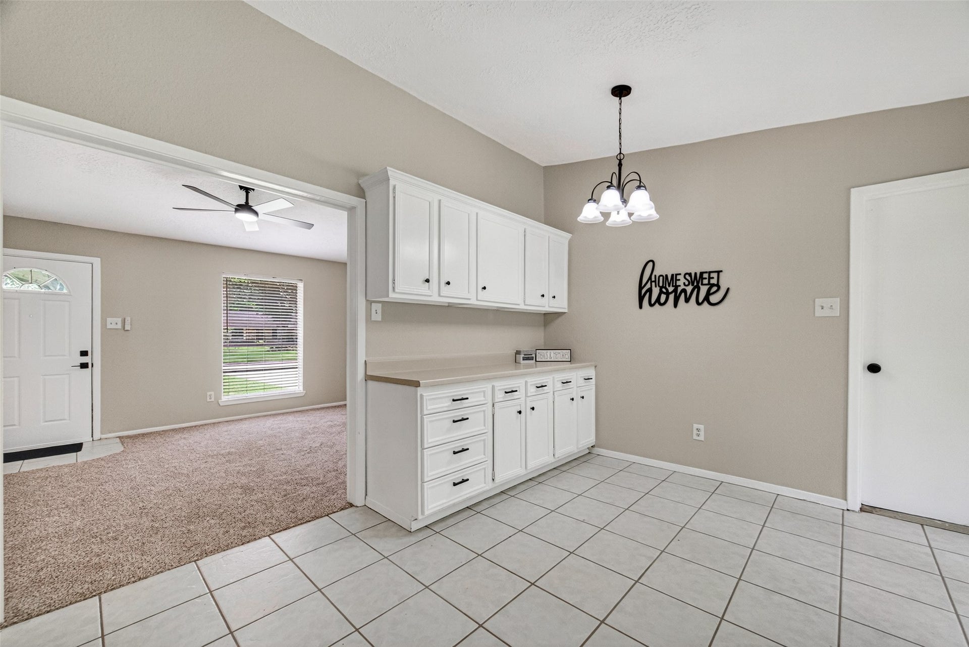 16615 Barcelona Drive, Friendswood, TX 77546 Plenty of storage in the Kitchen