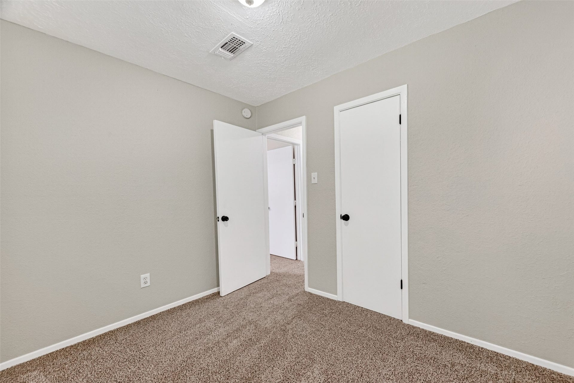 16615 Barcelona Drive, Friendswood, TX 77546 Bedroom 1