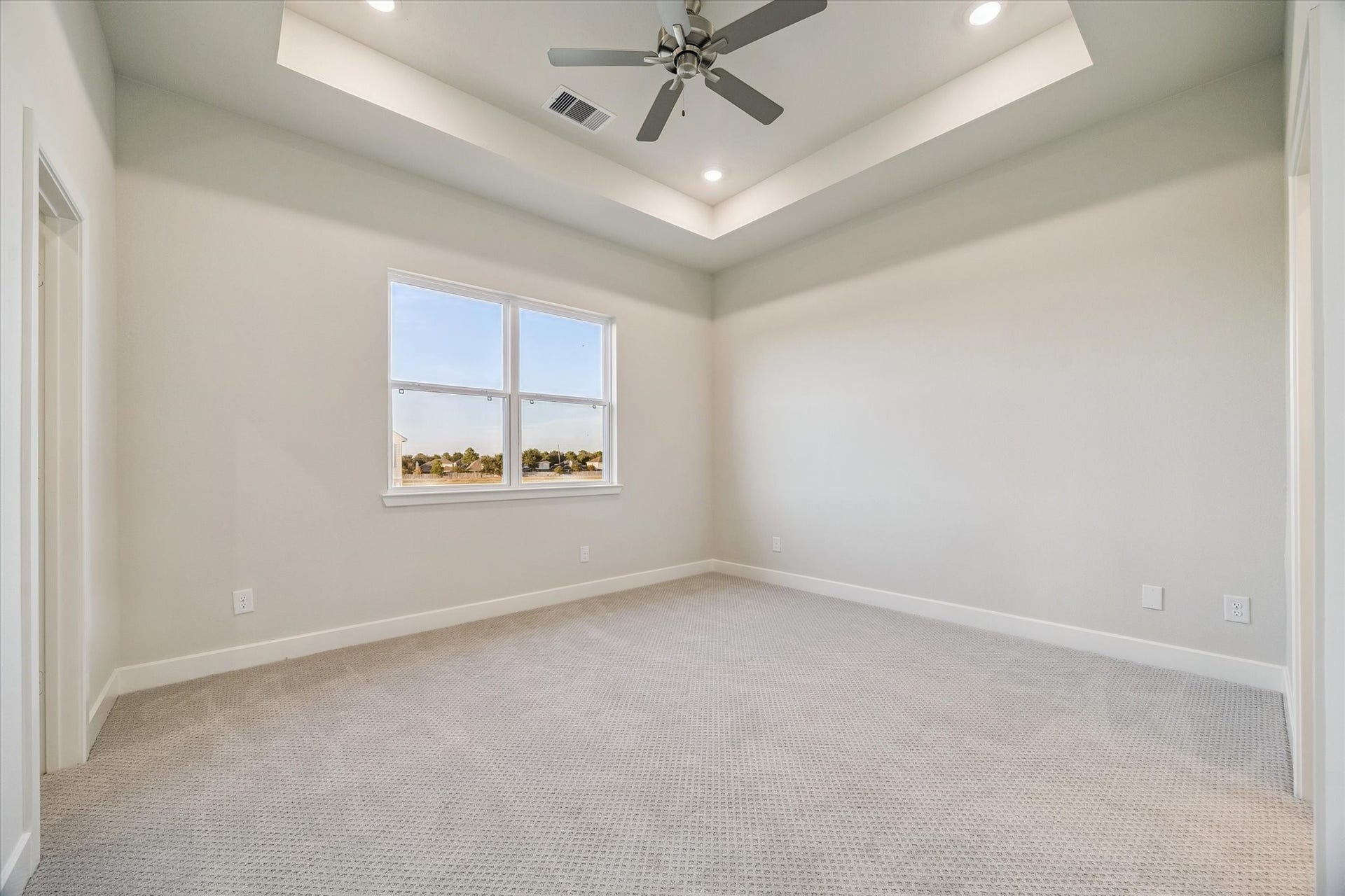 24412 Colonial Mound Drive, Katy, TX 77493 Large primary bedroom with trey ceiling