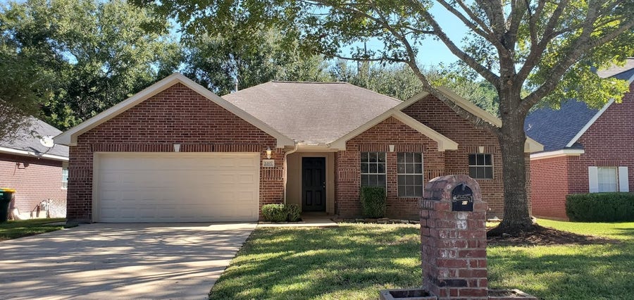Property photo for 1207 Toby Lane, Conroe, TX
