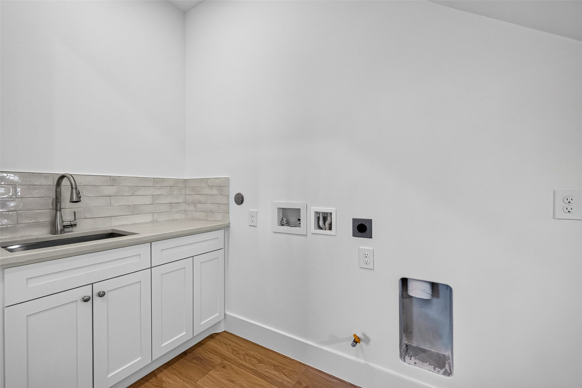 518 E 32nd Street, Houston, TX 77018 518 E 32nd Street, Houston, TX 77018