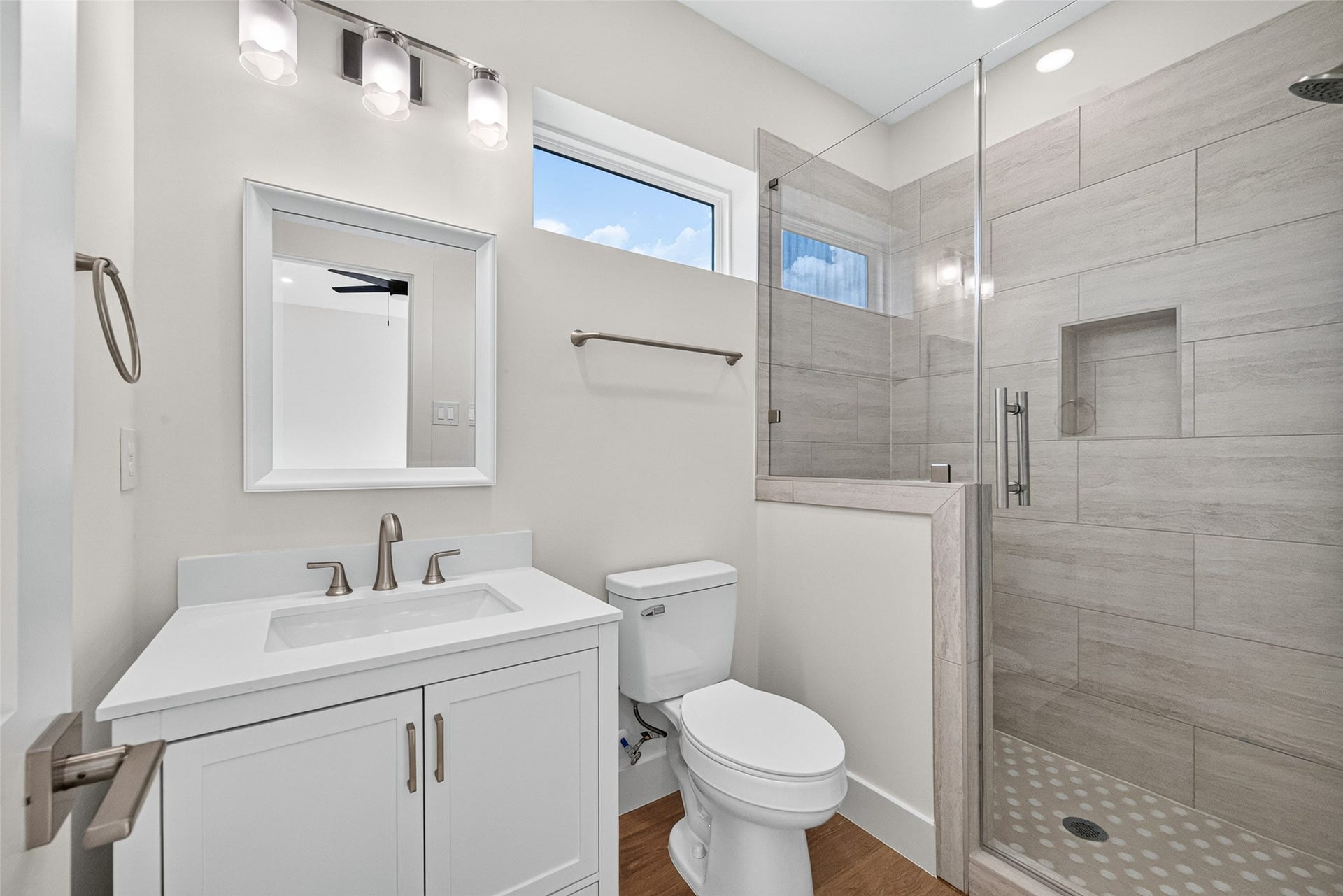 518 E 32nd Street, Houston, TX 77018 518 E 32nd Street, Houston, TX 77018