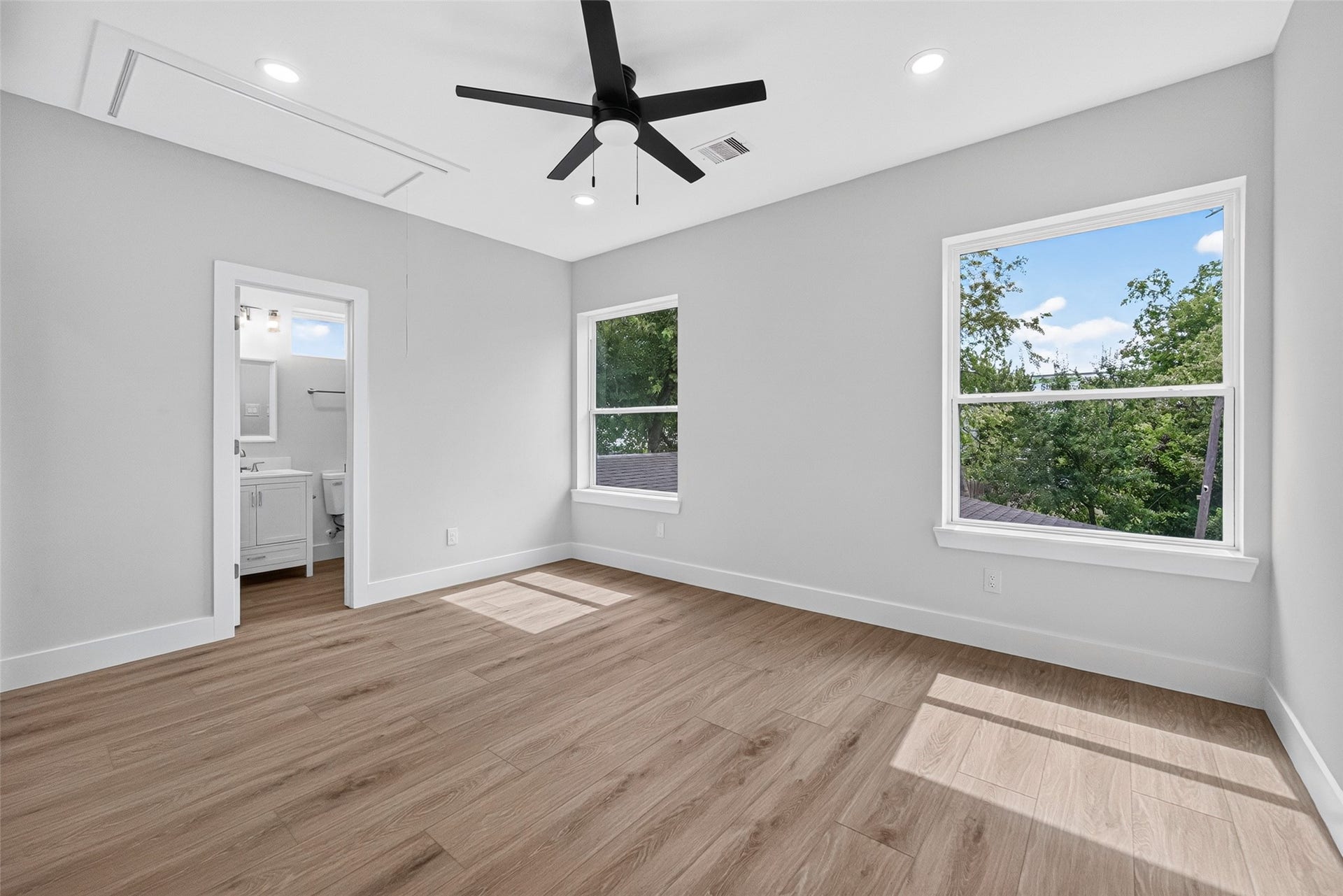 518 E 32nd Street, Houston, TX 77018 518 E 32nd Street, Houston, TX 77018