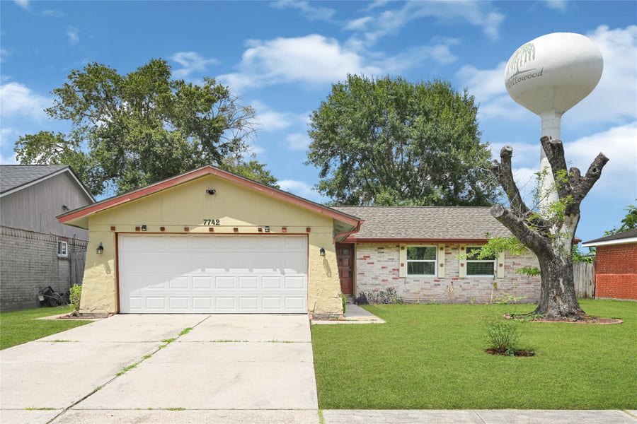 Property photo for 7742 Whidbey Island Drive, Houston, TX