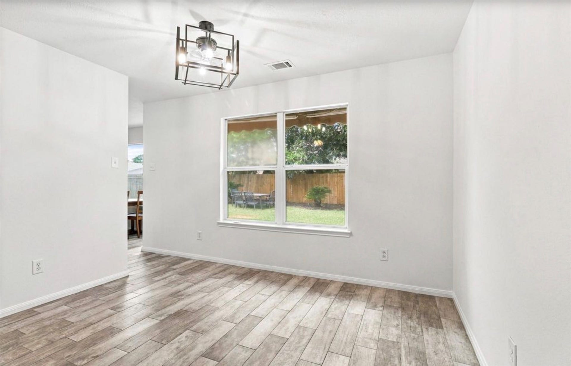 17234 Trace Glen Lane, Houston, TX 77083 17234 Trace Glen Lane, Houston, TX 77083