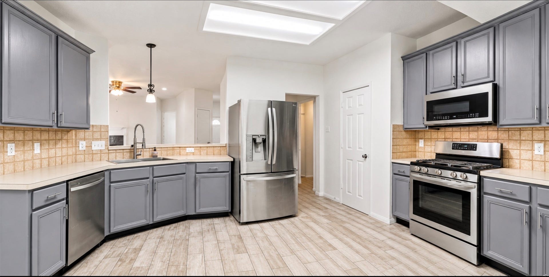 17234 Trace Glen Lane, Houston, TX 77083 17234 Trace Glen Lane, Houston, TX 77083