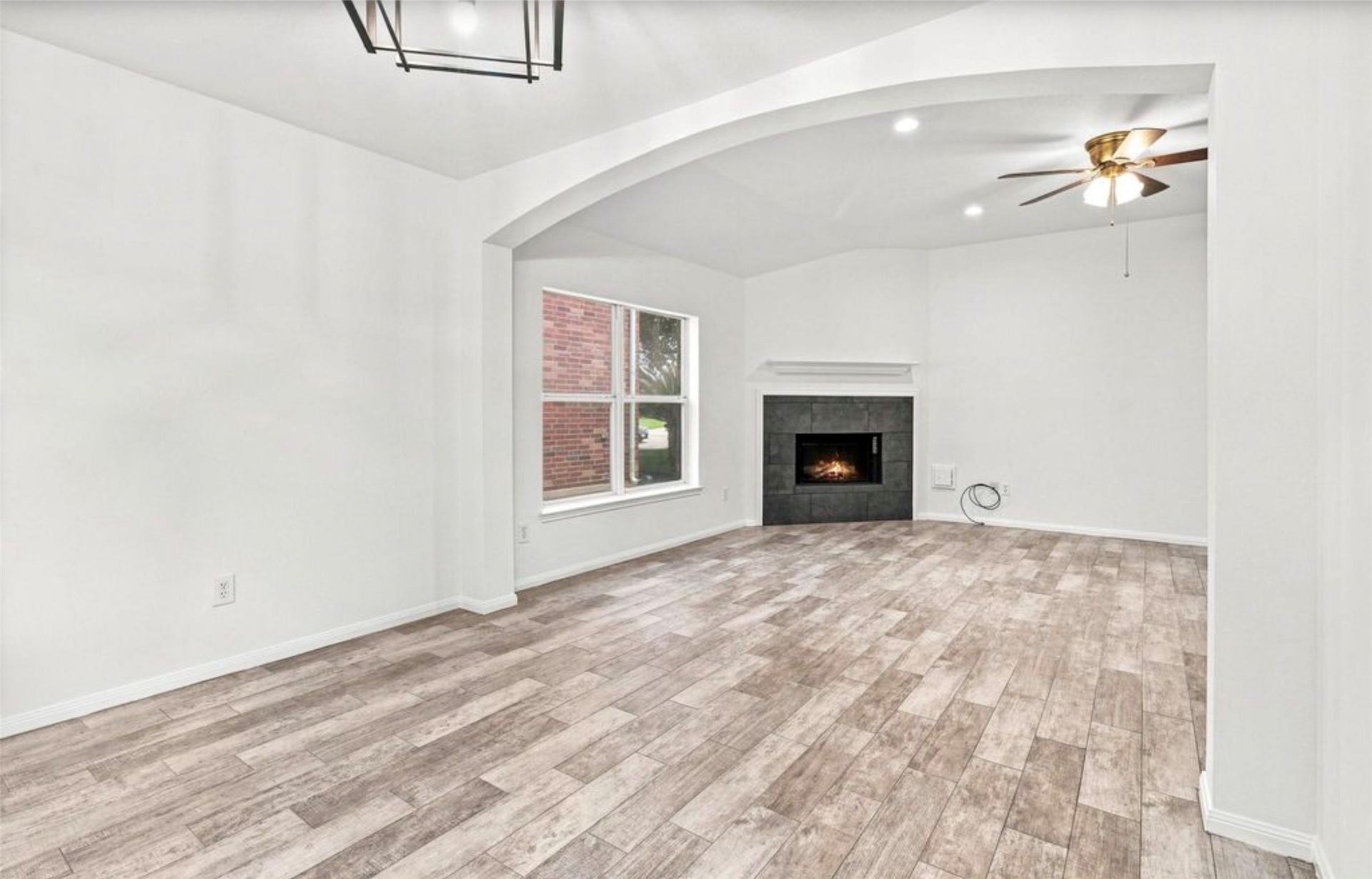 17234 Trace Glen Lane, Houston, TX 77083 17234 Trace Glen Lane, Houston, TX 77083