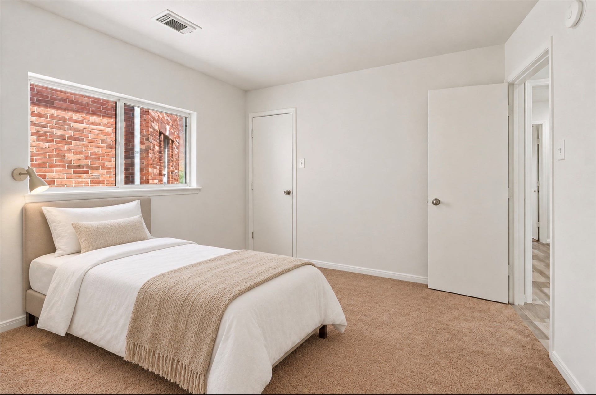 17234 Trace Glen Lane, Houston, TX 77083 Virtual staging