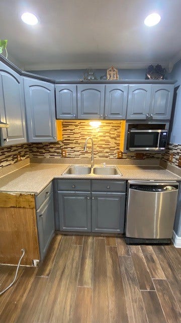 6623 Cresthill Street, Houston, TX 77033 6623 Cresthill Street, Houston, TX 77033